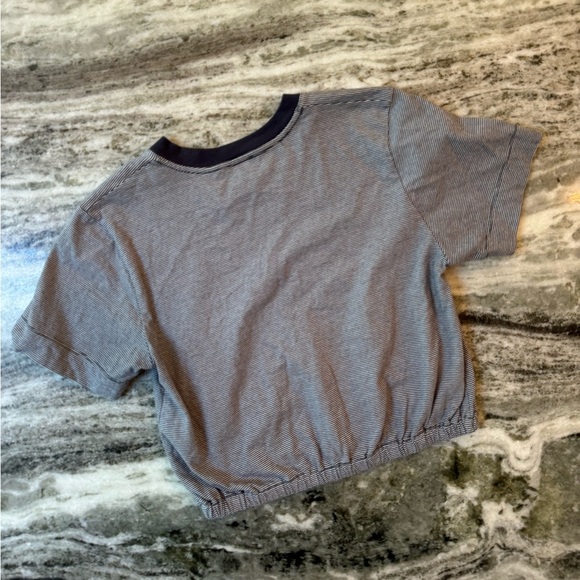 Aritzia Wilfred Striped Piaf Crop Top Size Small - Picture 3 of 3